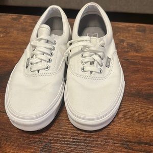 Vans Era True white classics — size 8M/9.5W NWOT